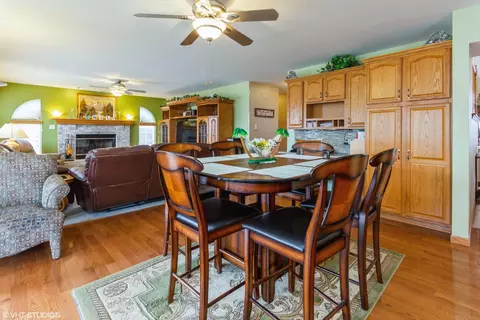 2513 Red Oak Dr, Plainfield, IL 60586 photo 5