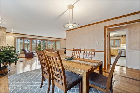 2235 Silverpine Dr, Glenview, IL 60025 photo 4