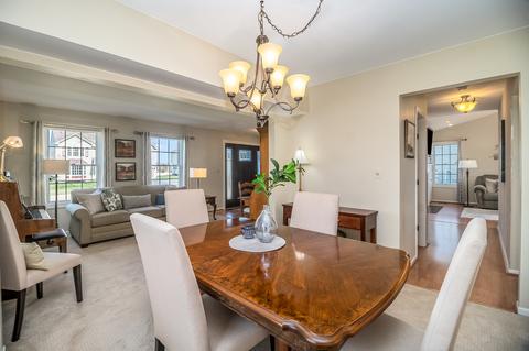1392 Iris Ave, Carol Stream, IL 60188 photo 16