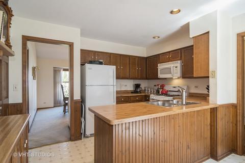 1068 Pear Tree Ln, Wheeling, IL 60090 photo 6