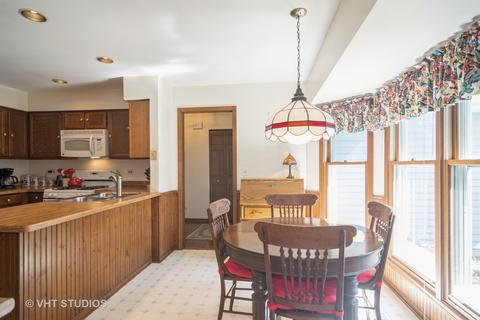 1068 Pear Tree Ln, Wheeling, IL 60090 photo 5