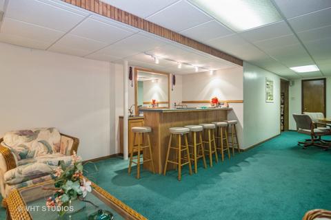 1068 Pear Tree Ln, Wheeling, IL 60090 photo 11