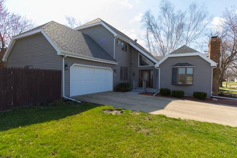 100 Colchester Dr, Normal, IL 61761 photo 2