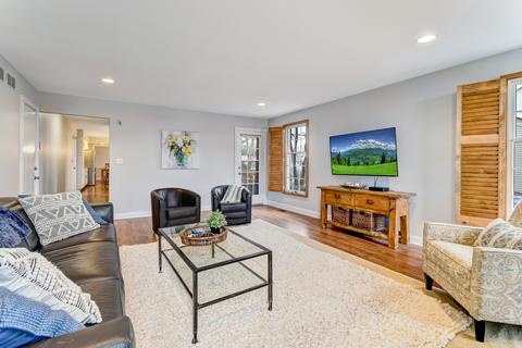 220 Hill Rd, Willowbrook, IL 60527 photo 14