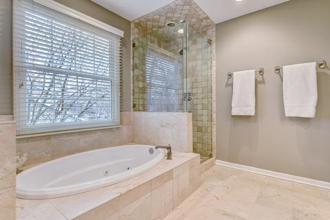 220 Hill Rd, Willowbrook, IL 60527 photo 17
