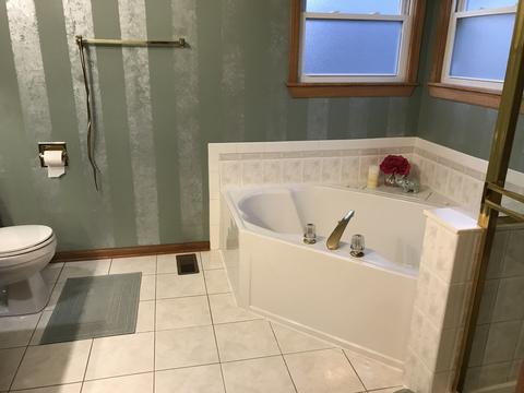 235 Cedarfield Dr, Bartlett, IL 60103 photo 19