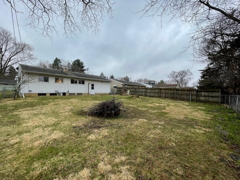 1473 Winter Dr, Freeport, IL 61032 photo 3
