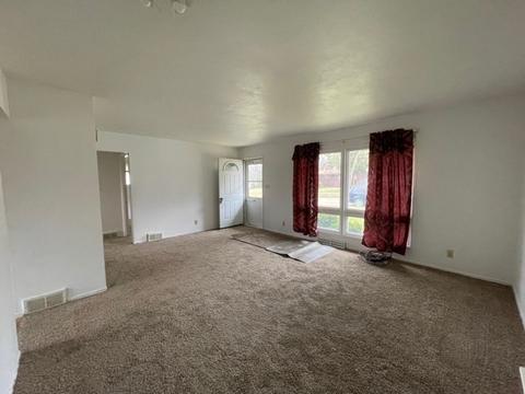 1473 Winter Dr, Freeport, IL 61032 photo 6