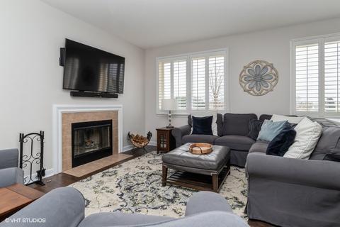 25203 Pavilion Pl, Plainfield, IL 60585 photo 9
