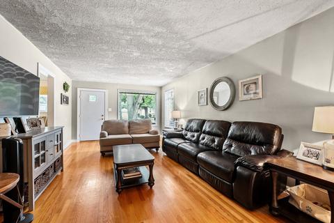 1537 S Spencer Ave, Berkeley, IL 60163 photo 4