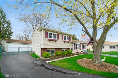 152 Springleaf Dr, Bolingbrook, IL 60440 photo 2
