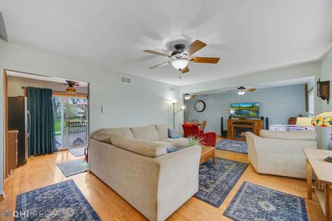 152 Springleaf Dr, Bolingbrook, IL 60440 photo 4