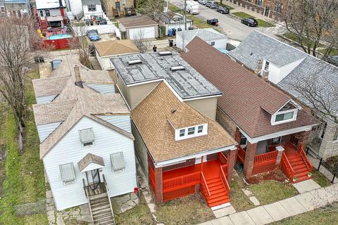 7704 S Champlain Ave, Chicago, IL 60619 photo 4