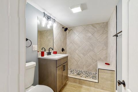 7704 S Champlain Ave, Chicago, IL 60619 photo 32