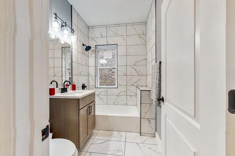 7704 S Champlain Ave, Chicago, IL 60619 photo 18