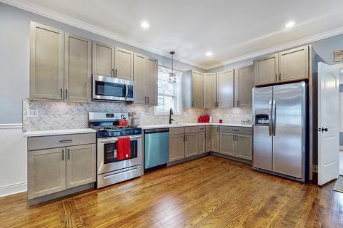 7704 S Champlain Ave, Chicago, IL 60619 photo 8