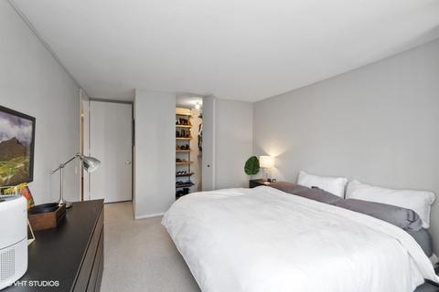 30 E Huron St #1701, Chicago, IL 60611 photo 11