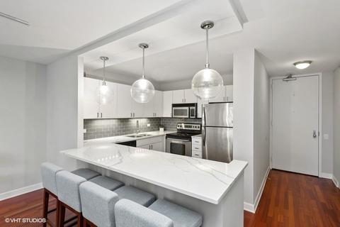 30 E Huron St #1701, Chicago, IL 60611 photo 2