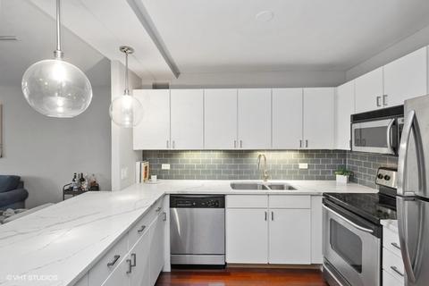 30 E Huron St #1701, Chicago, IL 60611 photo 3