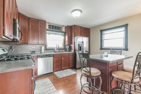 7911 W 74th Pl, Bridgeview, IL 60455 photo 9