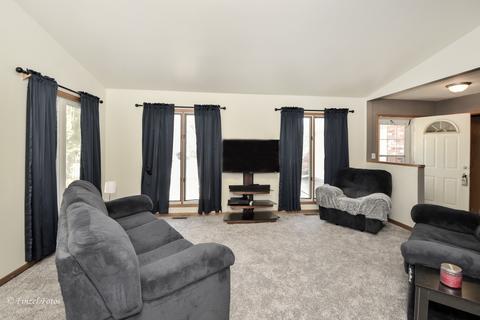 632 Maple St, Marengo, IL 60152 photo 3