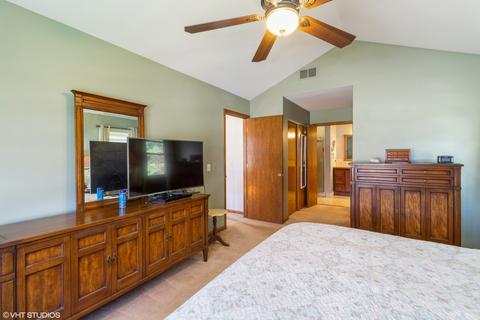 1030 Willoby Ln, Elgin, IL 60120 photo 17