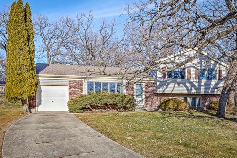 1317 Hillside Ln, Mchenry, IL 60051 photo 1