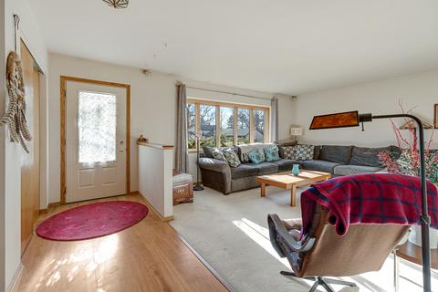 1317 Hillside Ln, Mchenry, IL 60051 photo 2