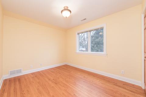 416 Lawrence Ave, Elgin, IL 60123 photo 23