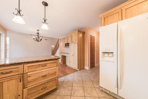 416 Lawrence Ave, Elgin, IL 60123 photo 8