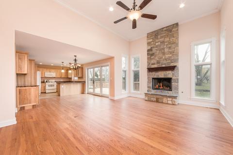 416 Lawrence Ave, Elgin, IL 60123 photo 3
