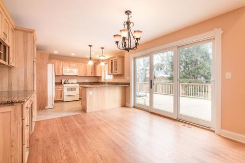 416 Lawrence Ave, Elgin, IL 60123 photo 4