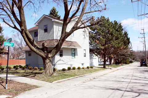 539 Ashland Ave, Elgin, IL 60123 photo 2
