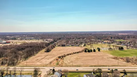 000 Huntley Rd, West Dundee, IL 60118