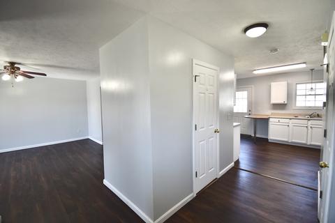 1106 Bull St, Normal, IL 61761 photo 3
