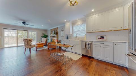 977 W Bauer Rd, Naperville, IL 60563 photo 8