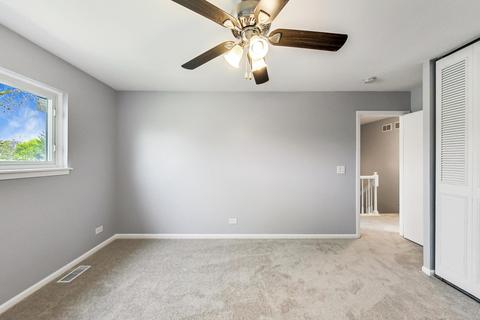1634 Blackhawk Trl, Wheeling, IL 60090 photo 12