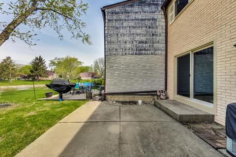 1634 Blackhawk Trl, Wheeling, IL 60090 photo 24