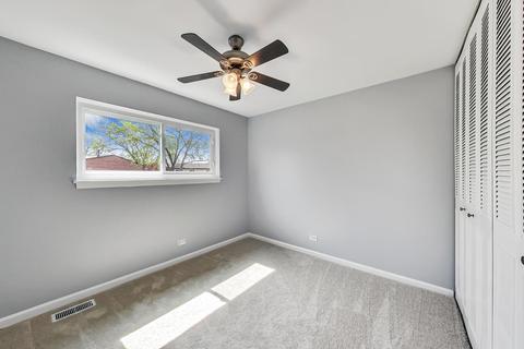 1634 Blackhawk Trl, Wheeling, IL 60090 photo 15