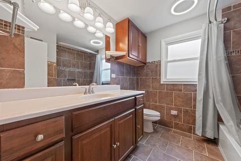 419 N Commonwealth Ave, Elgin, IL 60123 photo 18