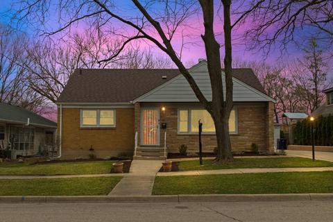 419 N Commonwealth Ave, Elgin, IL 60123 photo 2