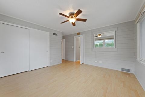 419 N Commonwealth Ave, Elgin, IL 60123 photo 9