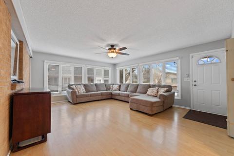 419 N Commonwealth Ave, Elgin, IL 60123 photo 12