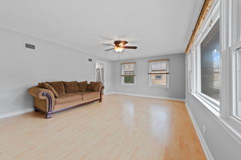 419 N Commonwealth Ave, Elgin, IL 60123 photo 5