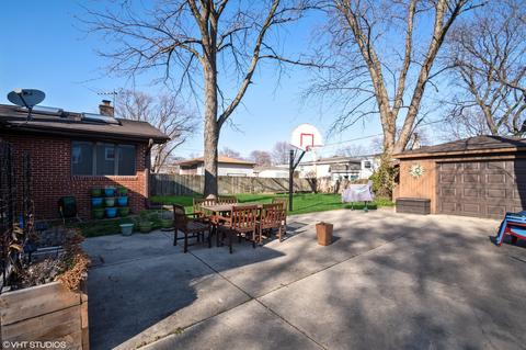 2081 Plainfield Dr, Des Plaines, IL 60018 photo 17