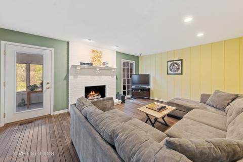 501 Carrol Gate Rd, Wheaton, IL 60189 photo 10