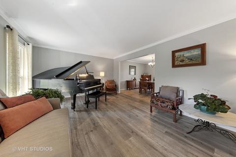 501 Carrol Gate Rd, Wheaton, IL 60189 photo 4