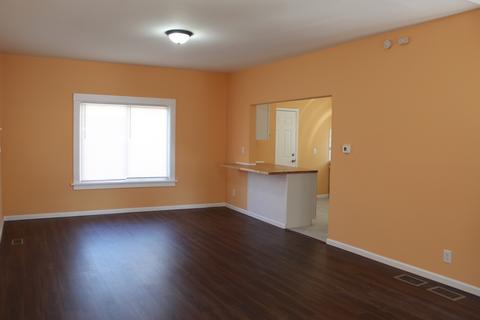 215 3rd St, Aurora, IL 60506 photo 4
