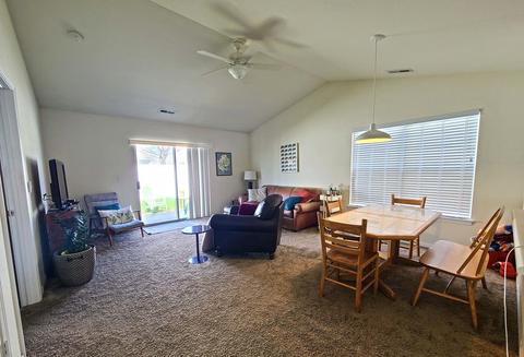 616 Corey Ln, Champaign, IL 61822 photo 3