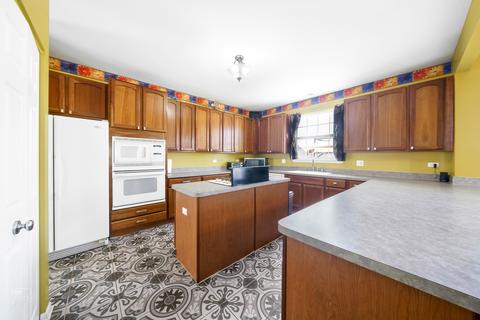 2958 Shamrock Cir, Elgin, IL 60124 photo 12